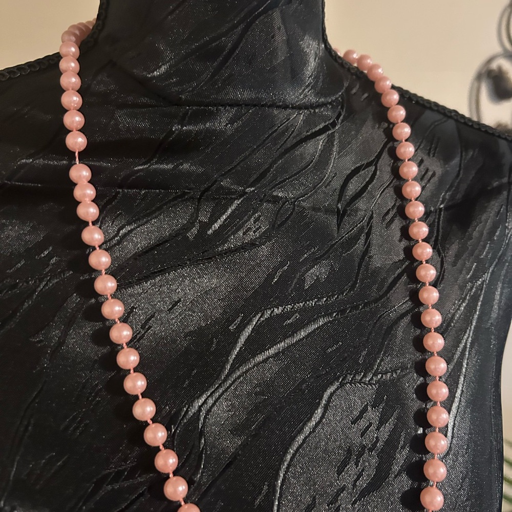 Elegant Pink Beaded Necklace